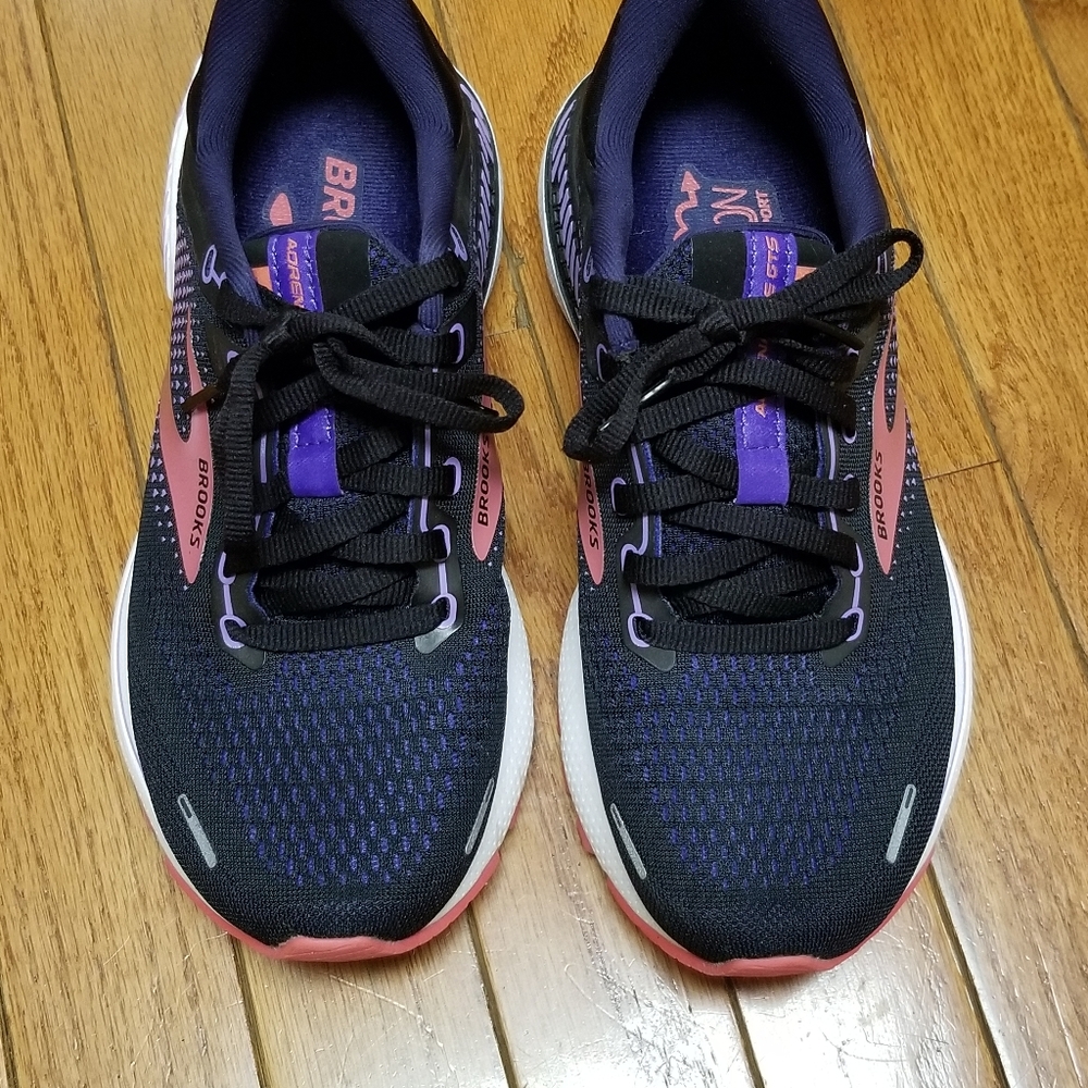 Brooks Adrenaline GTS 22 Sneakers, Size 6.5, Black, coral, purple